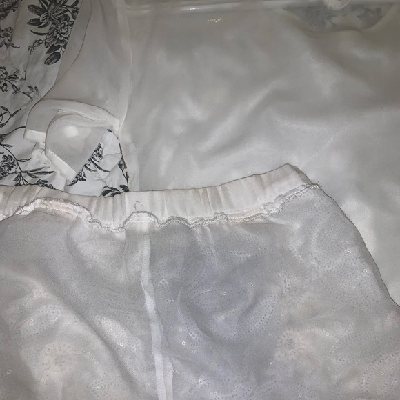 Set - Picture 3 of 4